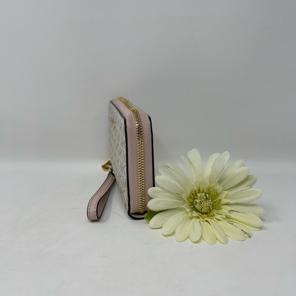 Michael Kors JST Large MF Flat Phone Wallet - Picture 2 of 7